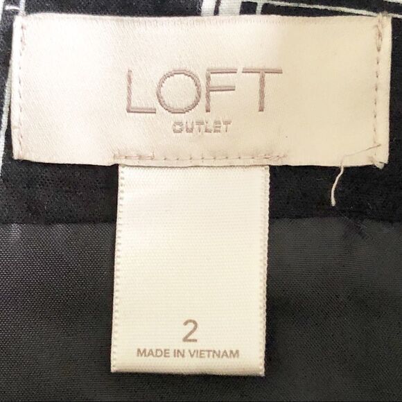 LOFT black/white window pane skirt, size 2 - Picture 4 of 6